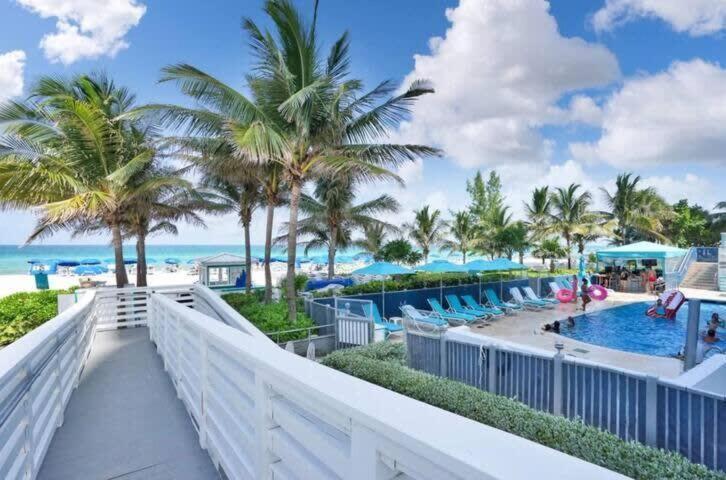 Beachfront Resort Pool Ocean View Balcony Gym Aventura Bagian luar foto